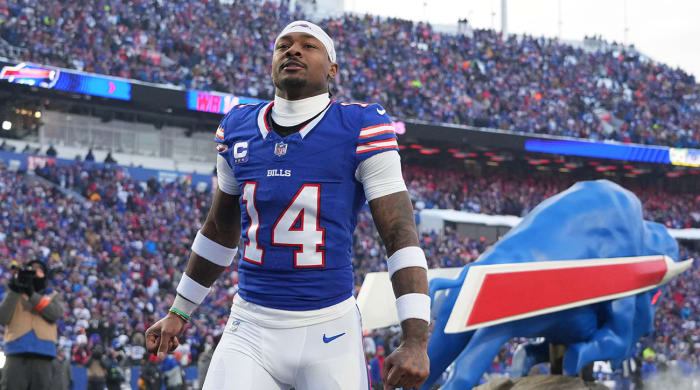 Stefon Diggs takes the field before a wild-card game against the Steelers